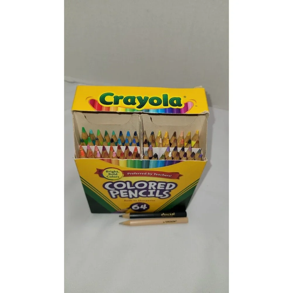 Crayola Colored Pencils 64 Count Box w/ Sharpener Non-Toxic Pre-Owned School